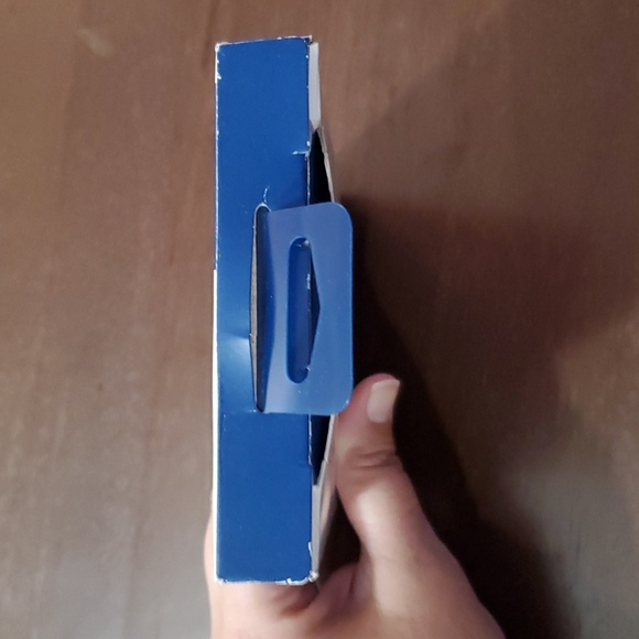 Insignia Display Port to HDMI Adapter 4K HD 6 Foot Cord New Open Box - Picture 4 of 4